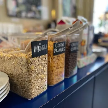 Vandrarhem Suomenlinna *