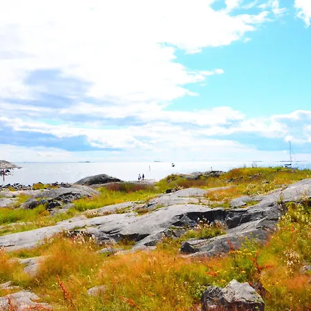 Suomenlinna Hostel *