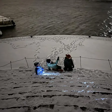 אכסניה Suomenlinna