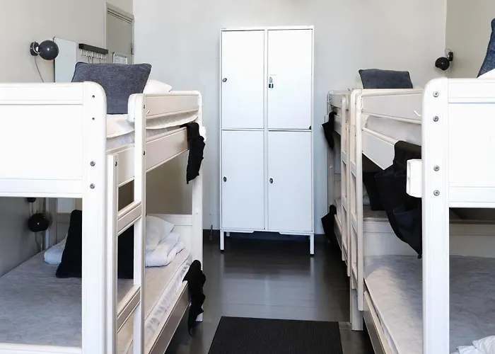 Suomenlinna Hostel *