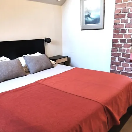 Suomenlinna Hostal *