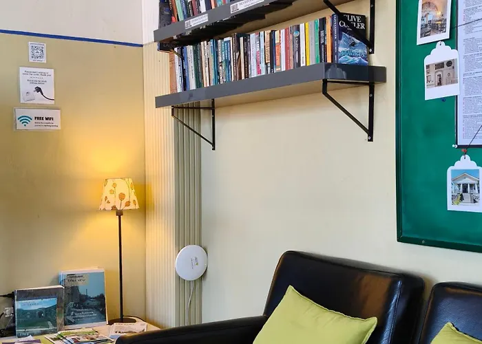 Suomenlinna Хостел *